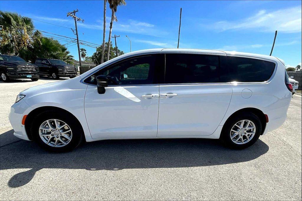 new 2026 Chrysler Pacifica car, priced at $40,263