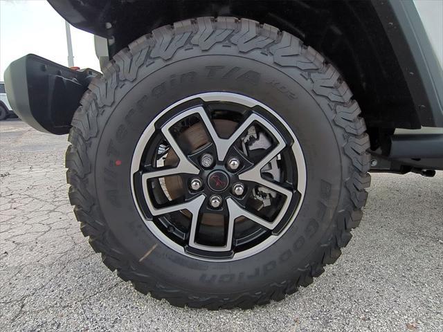 new 2025 Jeep Wrangler car, priced at $57,053