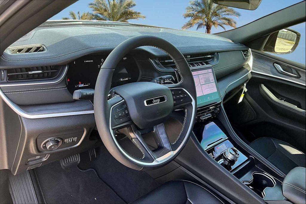 new 2025 Jeep Grand Cherokee L car, priced at $45,625