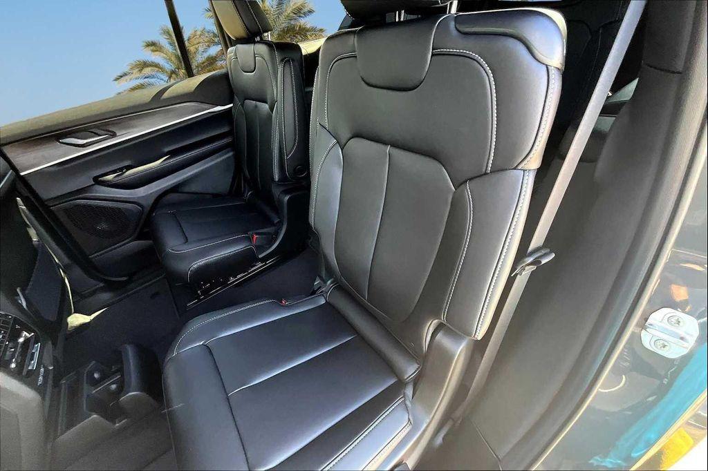 new 2025 Jeep Grand Cherokee L car, priced at $45,625