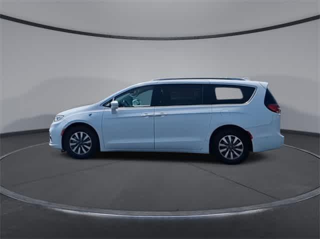 used 2021 Chrysler Pacifica Hybrid car, priced at $18,995
