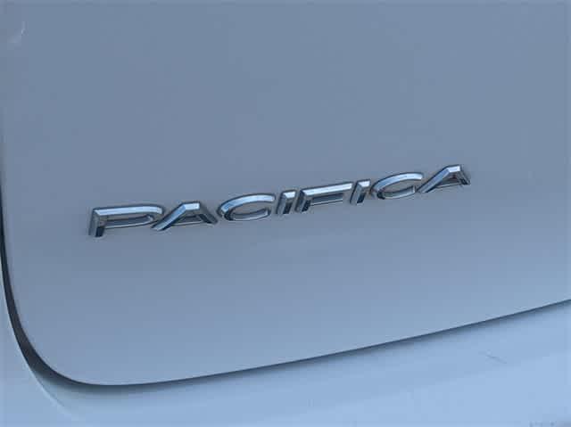 used 2021 Chrysler Pacifica Hybrid car, priced at $18,995