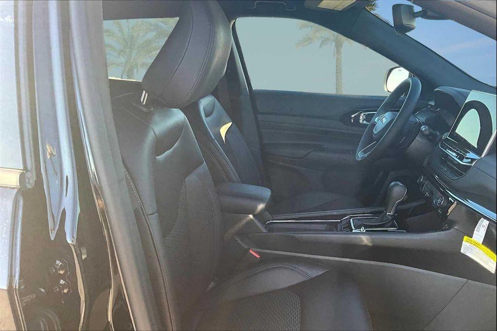new 2026 Jeep Compass car, priced at $32,185
