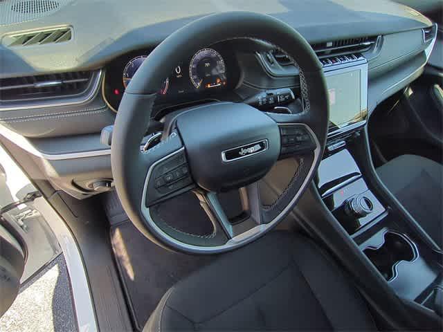 new 2025 Jeep Grand Cherokee L car, priced at $39,577