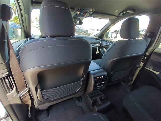 new 2025 Jeep Grand Cherokee L car, priced at $39,577