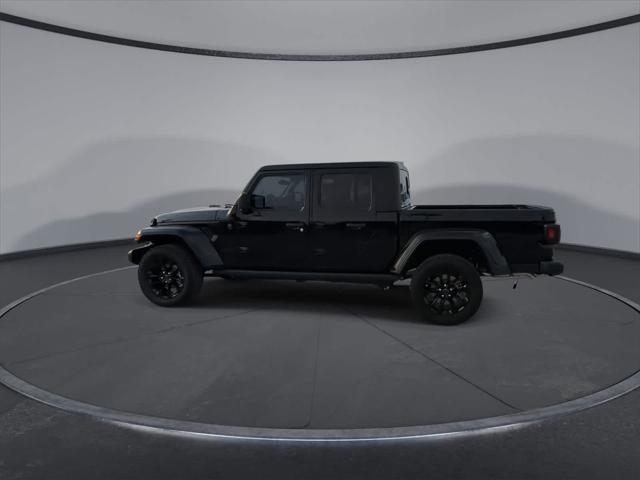 new 2025 Jeep Gladiator car, priced at $43,180