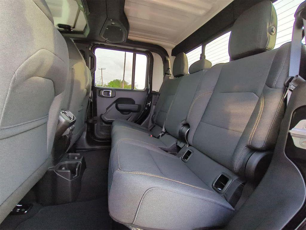 new 2025 Jeep Gladiator car, priced at $42,597