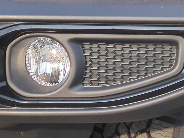 new 2025 Jeep Gladiator car, priced at $43,180