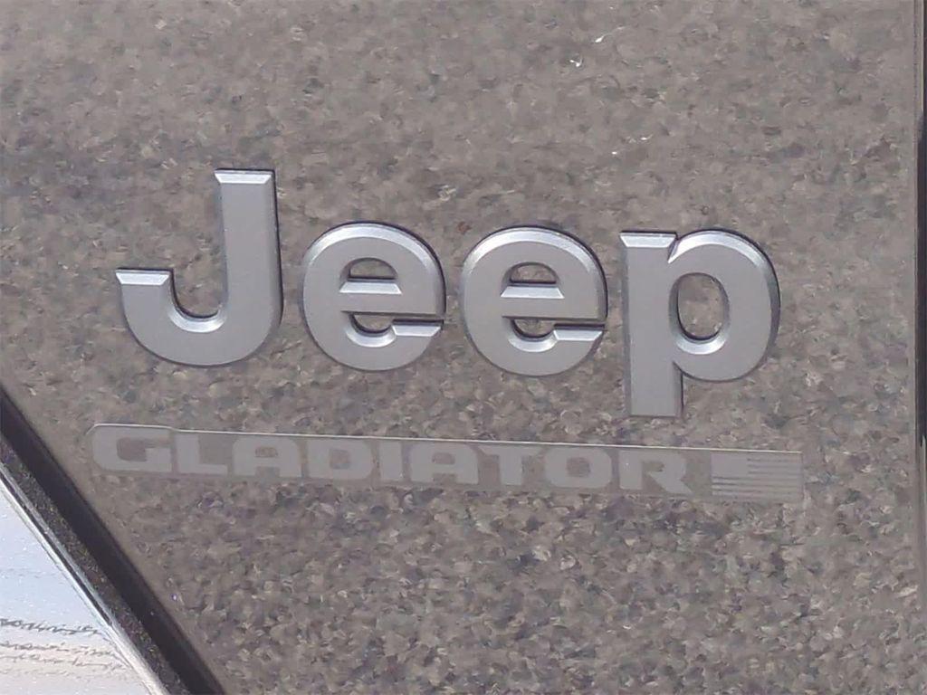 new 2025 Jeep Gladiator car, priced at $42,597