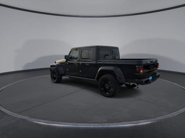 new 2025 Jeep Gladiator car, priced at $43,180