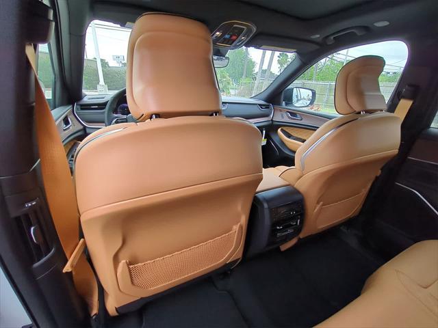 new 2025 Jeep Grand Cherokee car, priced at $58,955