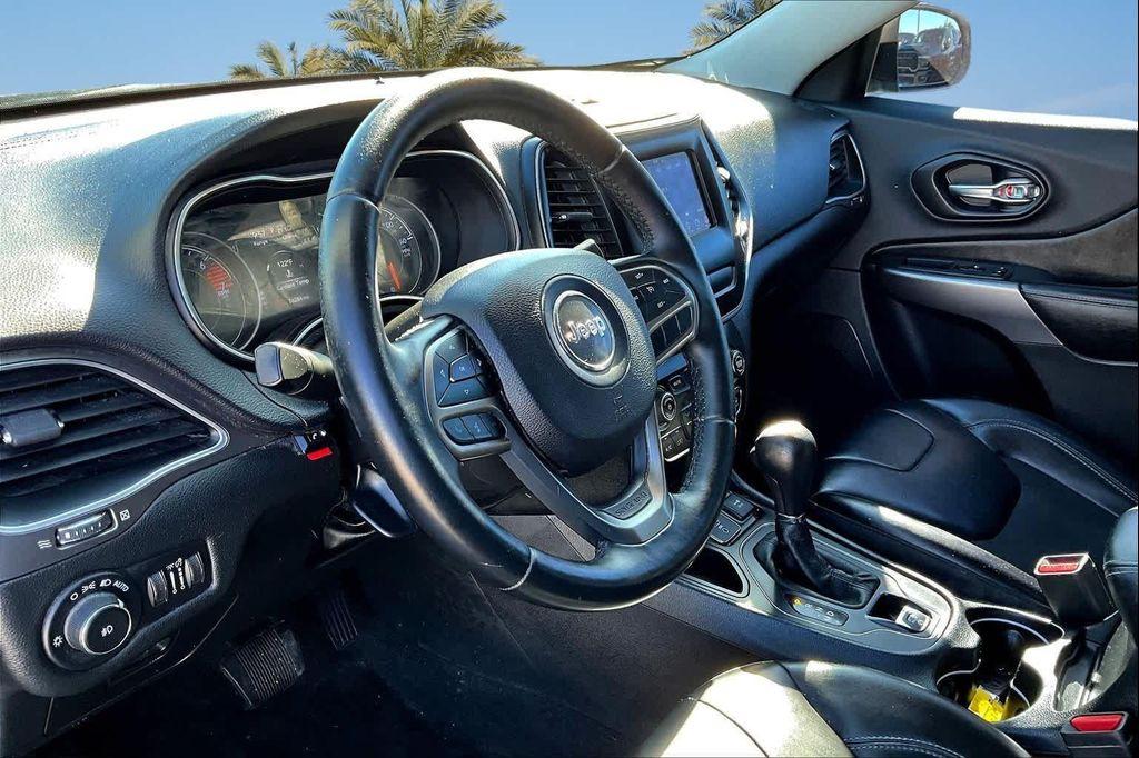 used 2019 Jeep Cherokee car, priced at $13,231