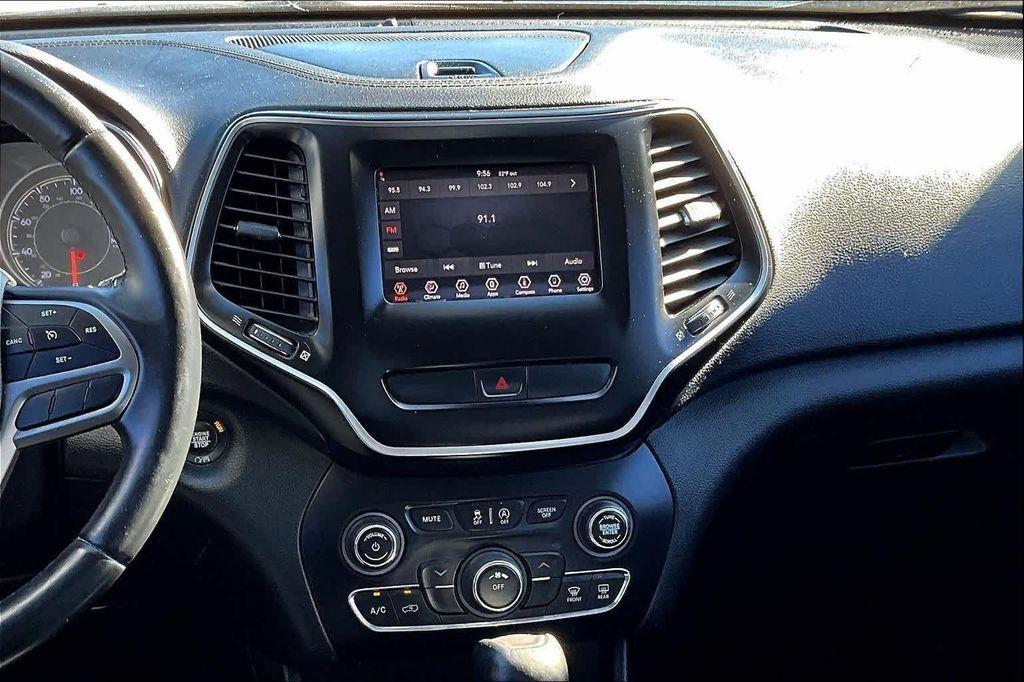 used 2019 Jeep Cherokee car, priced at $13,231