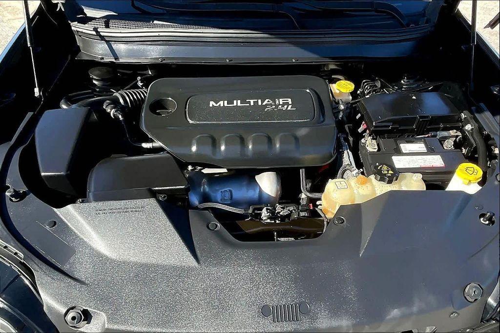 used 2019 Jeep Cherokee car, priced at $13,231