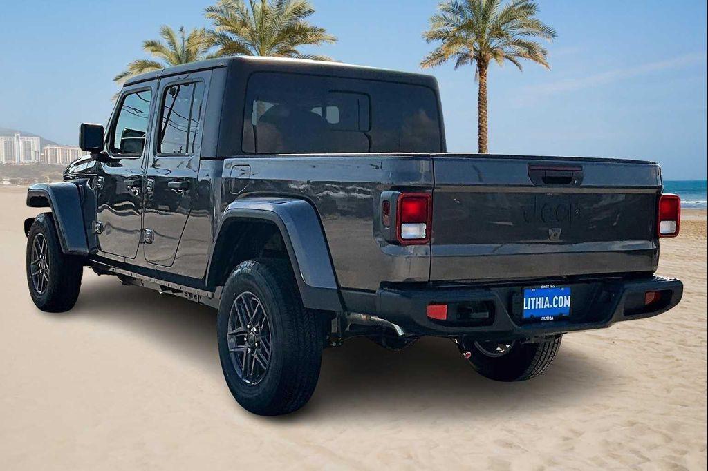 new 2025 Jeep Gladiator car, priced at $45,541