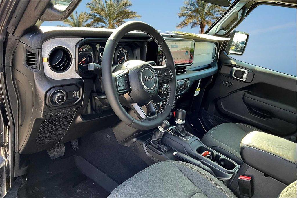 new 2025 Jeep Gladiator car, priced at $45,541