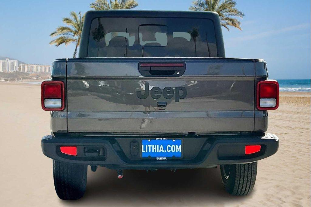 new 2025 Jeep Gladiator car, priced at $45,541