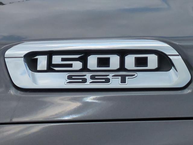 new 2025 Ram 1500 car, priced at $60,631