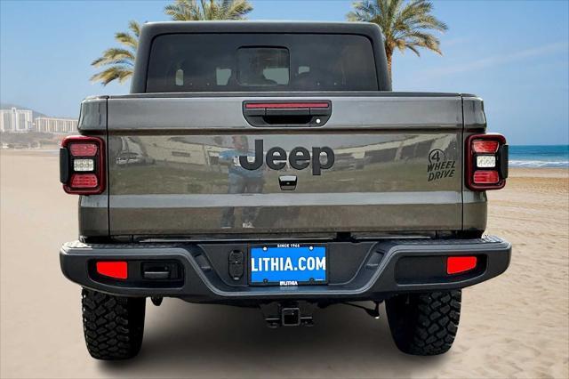 new 2025 Jeep Gladiator car, priced at $47,077