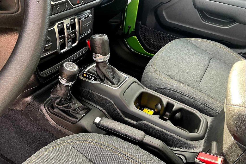 new 2025 Jeep Wrangler car, priced at $39,967