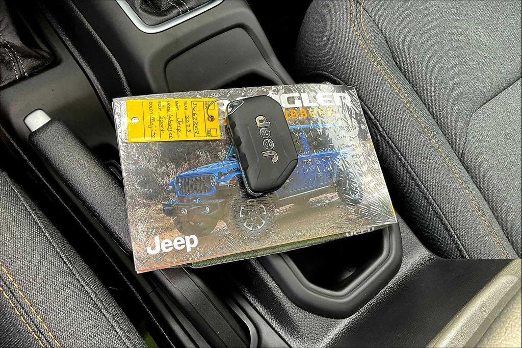 new 2025 Jeep Wrangler car, priced at $39,967