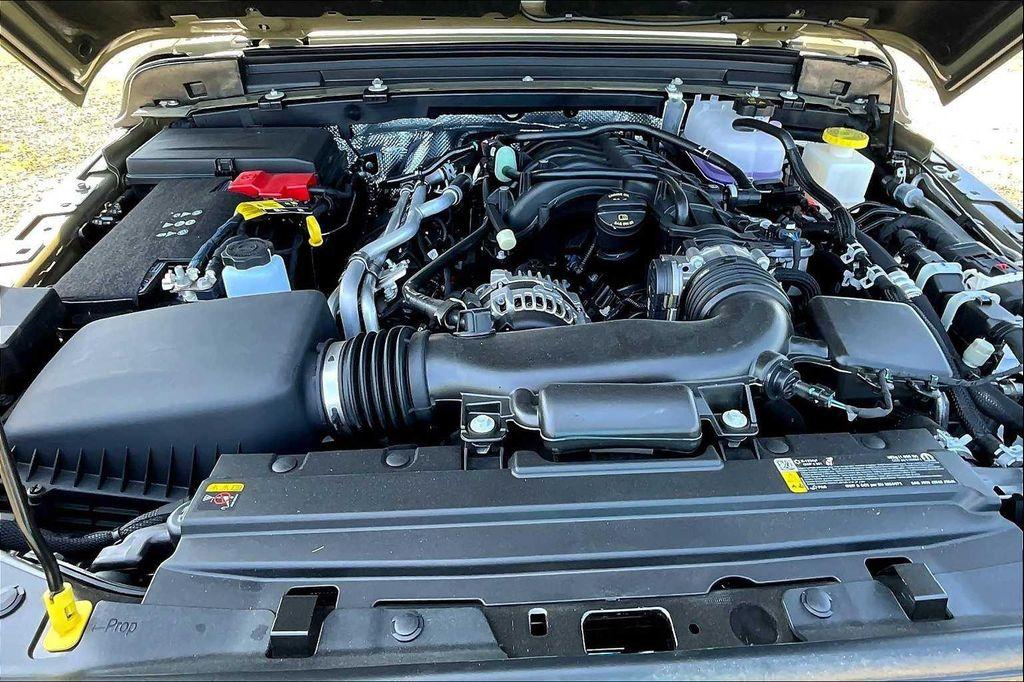 new 2025 Jeep Gladiator car, priced at $46,051