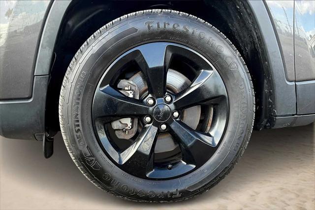 used 2020 Jeep Cherokee car, priced at $17,527