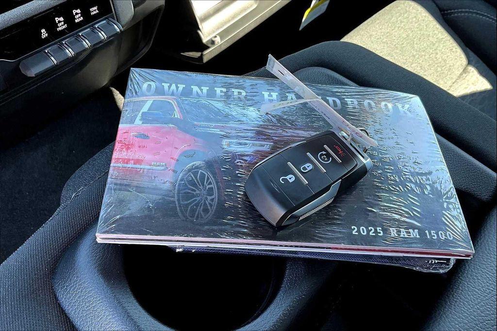 new 2025 Ram 1500 car, priced at $48,713