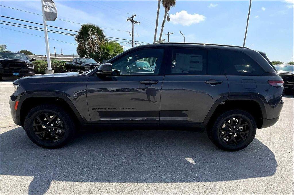 new 2025 Jeep Grand Cherokee car, priced at $44,164