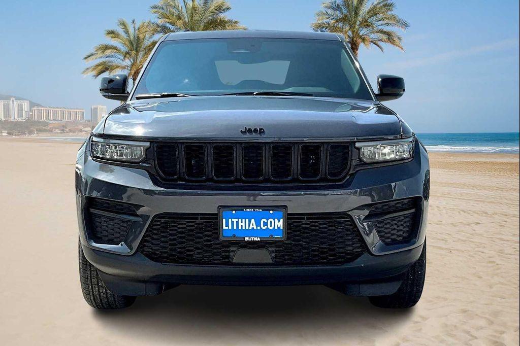 new 2025 Jeep Grand Cherokee car, priced at $44,164