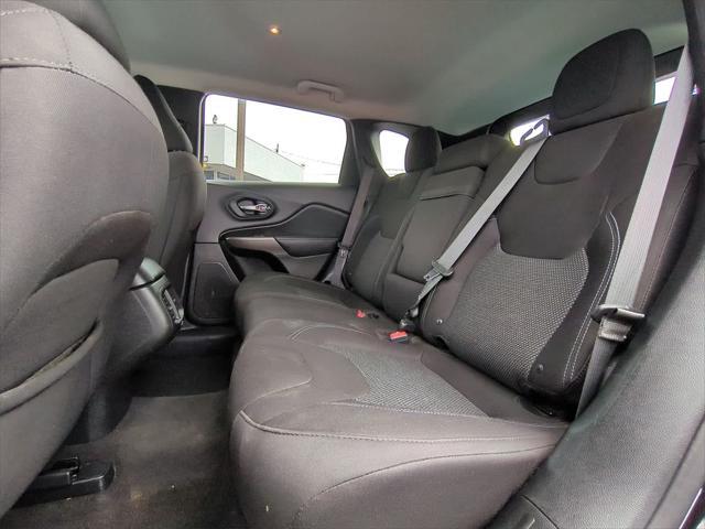 used 2019 Jeep Cherokee car, priced at $11,991