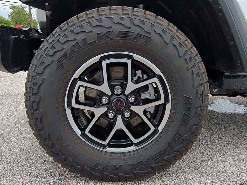 new 2025 Jeep Gladiator car, priced at $53,151