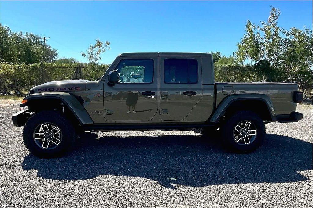 new 2025 Jeep Gladiator car, priced at $55,156