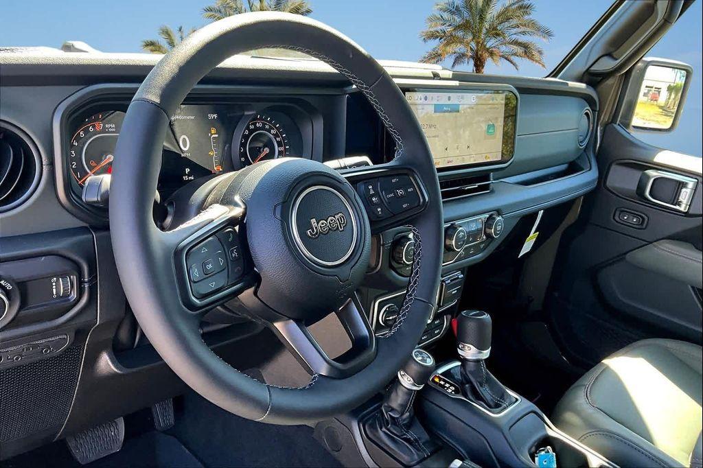 new 2025 Jeep Gladiator car, priced at $55,156