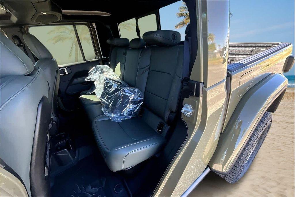 new 2025 Jeep Gladiator car, priced at $55,156