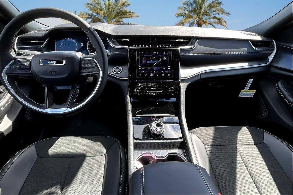 new 2025 Jeep Grand Cherokee L car, priced at $44,085