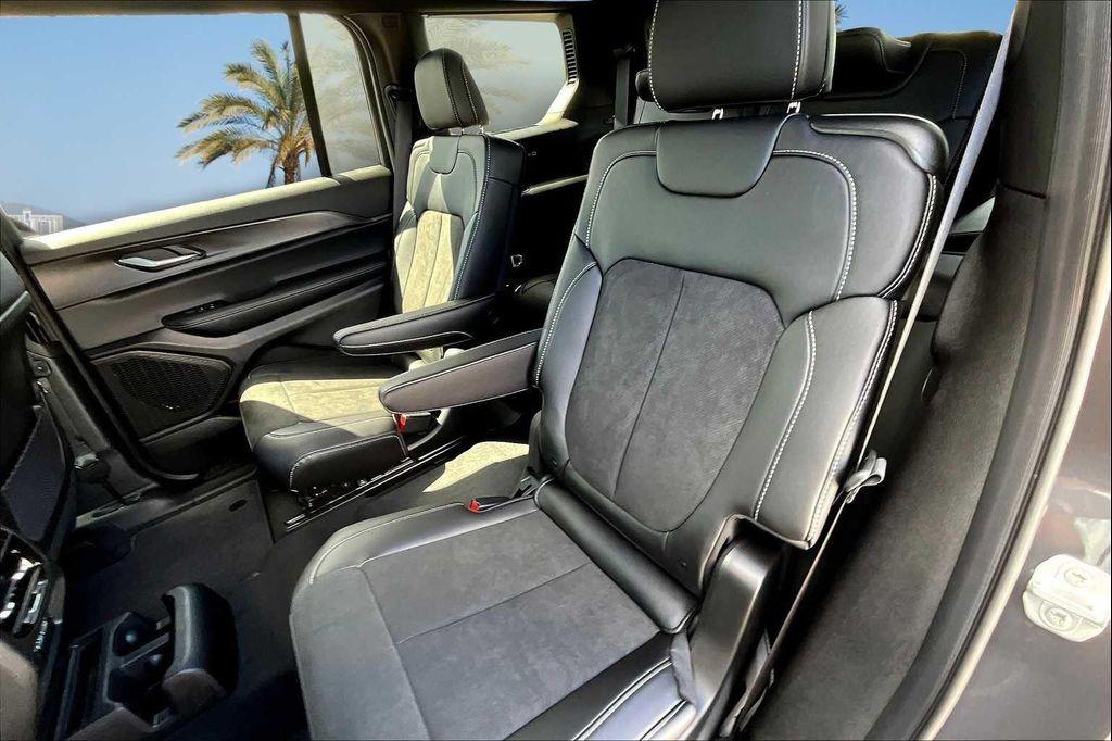 new 2025 Jeep Grand Cherokee L car, priced at $44,085