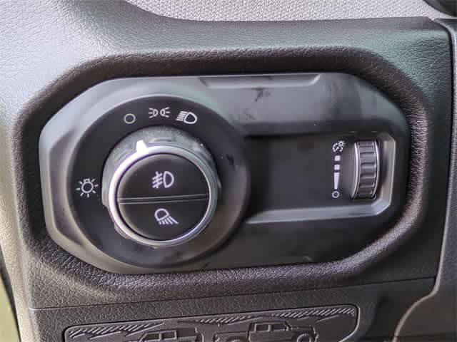 new 2025 Jeep Gladiator car, priced at $43,008