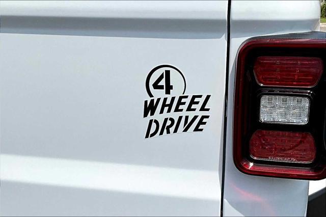 new 2025 Jeep Gladiator car, priced at $46,482