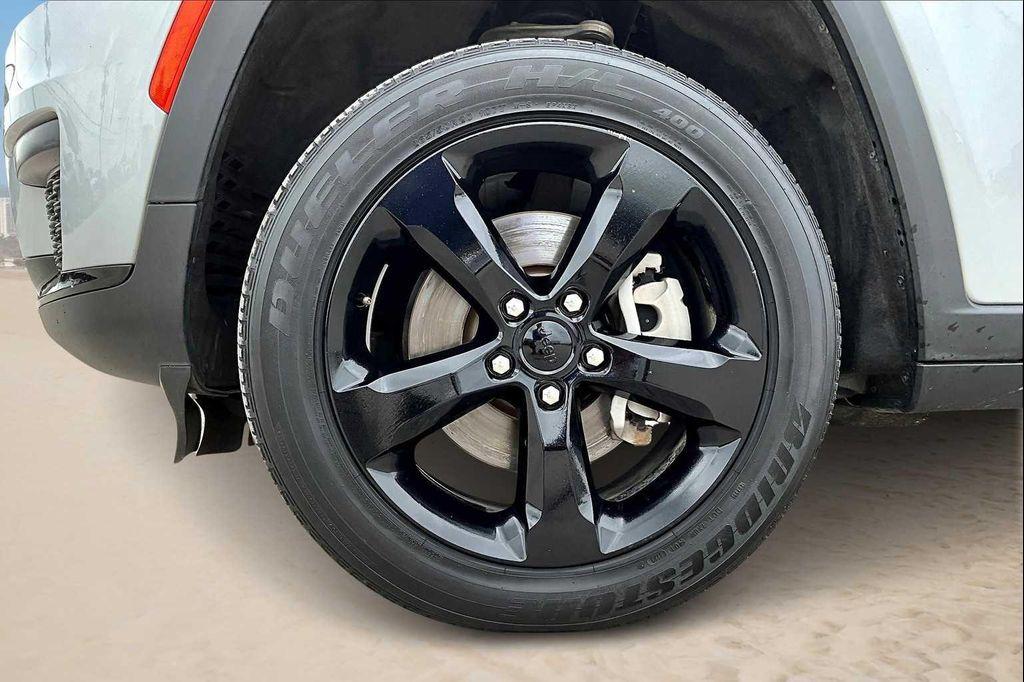 used 2023 Jeep Grand Cherokee L car, priced at $30,951