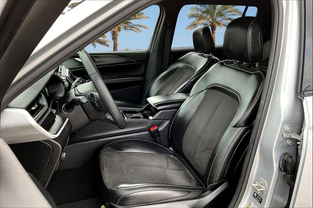 used 2023 Jeep Grand Cherokee L car, priced at $30,951
