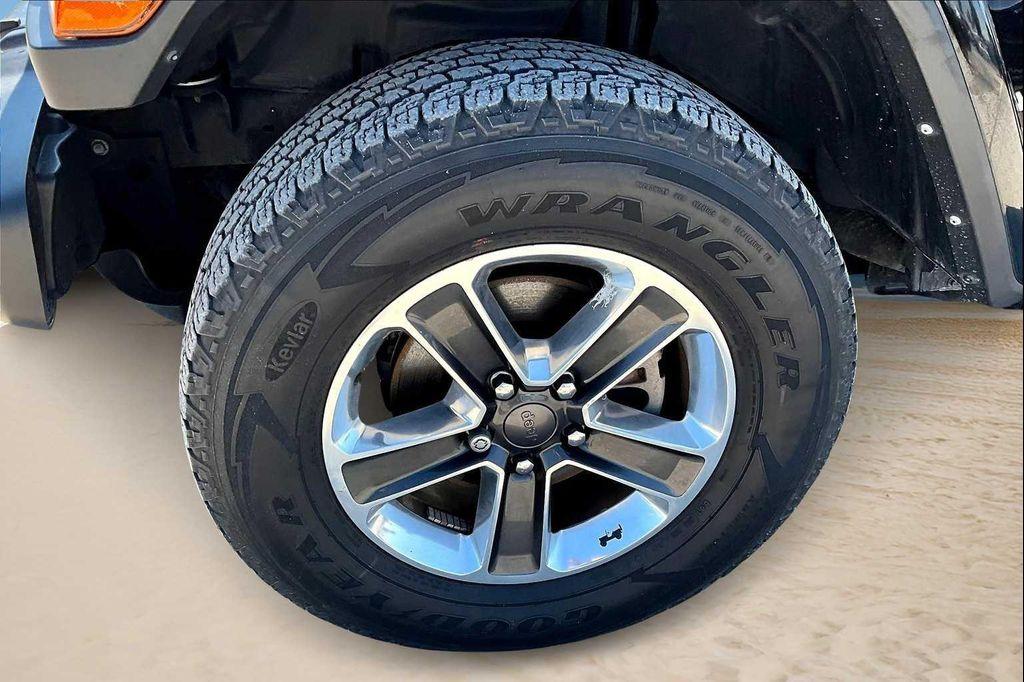 used 2022 Jeep Wrangler Unlimited car, priced at $35,759