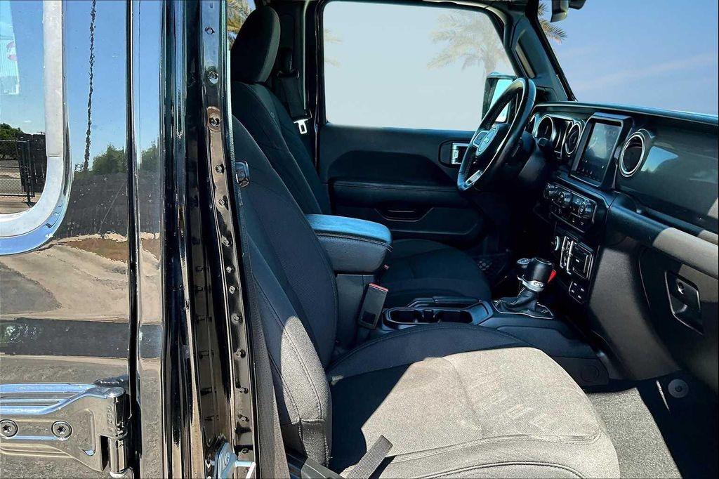 used 2022 Jeep Wrangler Unlimited car, priced at $35,759