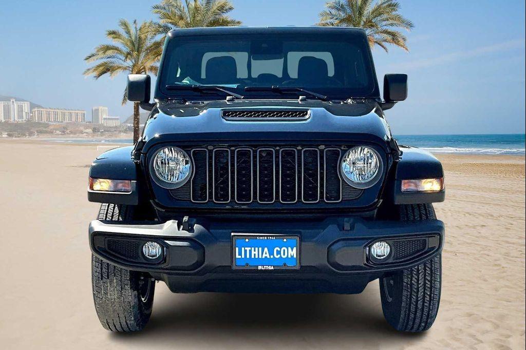 new 2025 Jeep Gladiator car, priced at $45,541