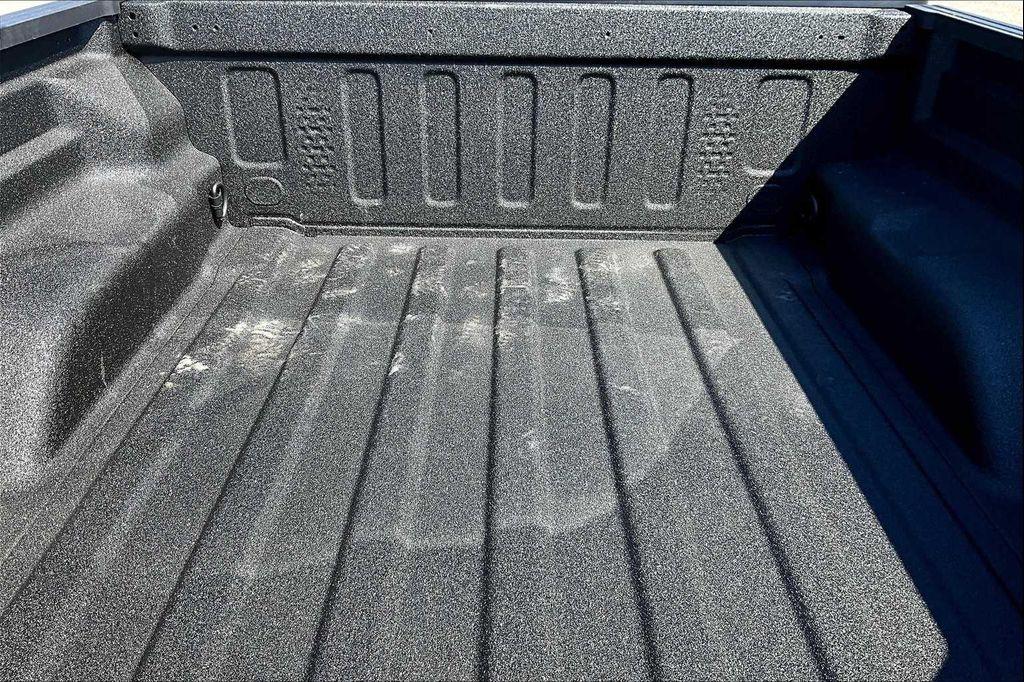new 2025 Jeep Gladiator car, priced at $45,541