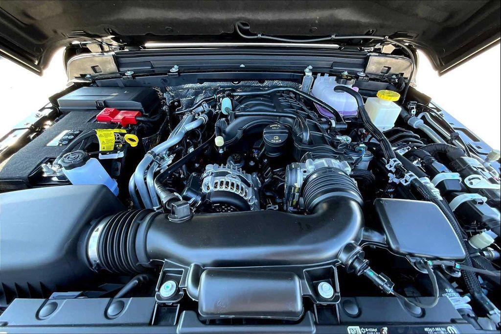 new 2025 Jeep Gladiator car, priced at $45,541