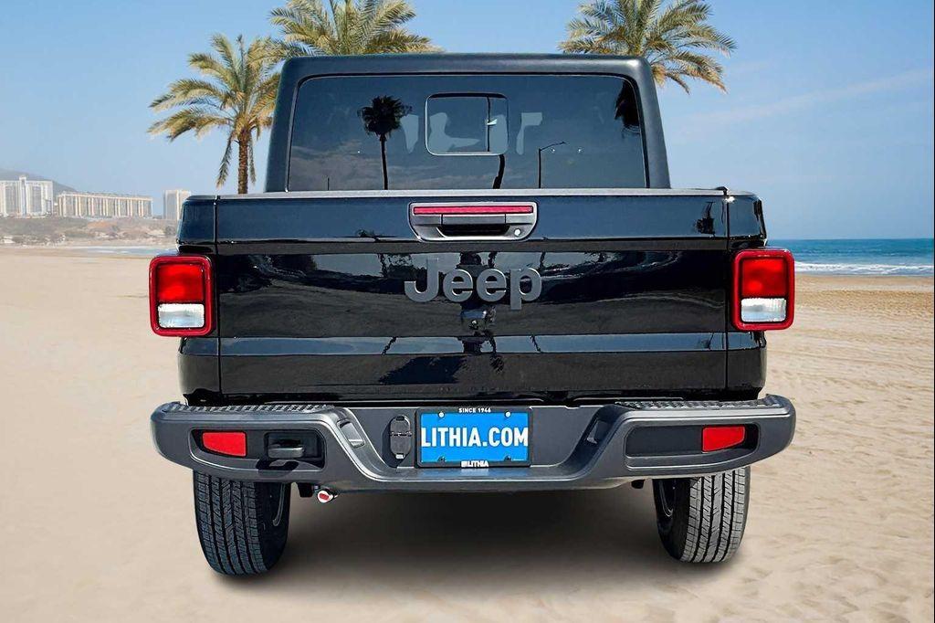 new 2025 Jeep Gladiator car, priced at $45,541