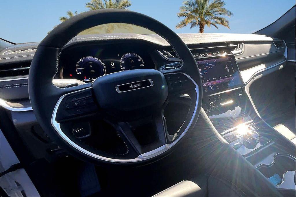 new 2025 Jeep Grand Cherokee car, priced at $44,429