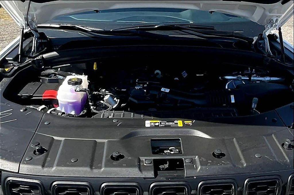 new 2025 Jeep Grand Cherokee car, priced at $44,429