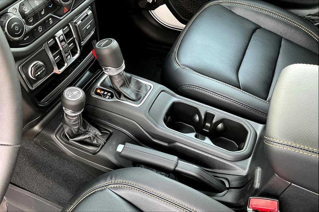new 2025 Jeep Gladiator car, priced at $45,059